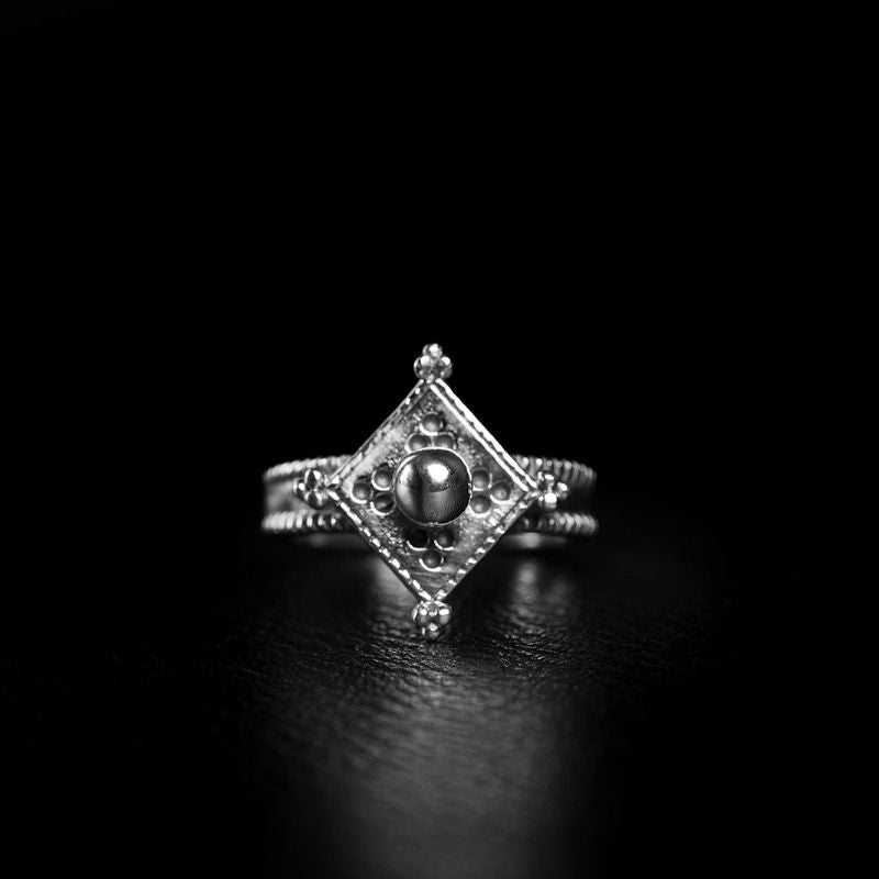 Product - NOIR KĀLA