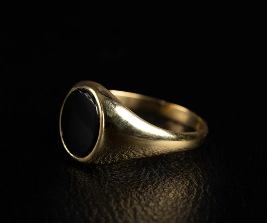 How To Wear a Signet Ring