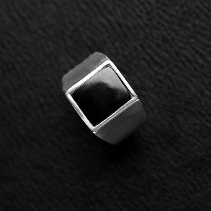 Product - NOIR KĀLA