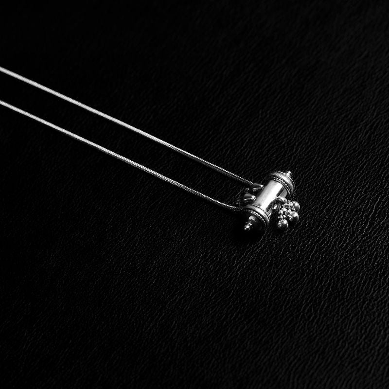 Product - NOIR KĀLA