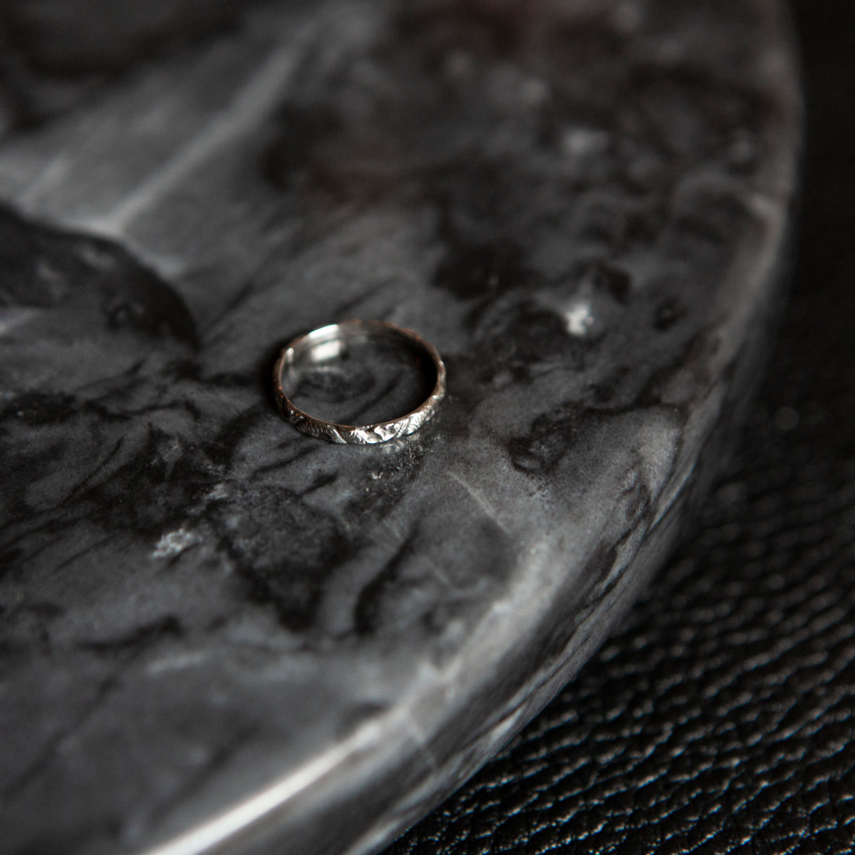Handcarved Circle | Bague
